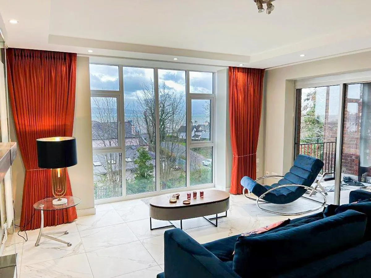 Modern Luxurious Apartment W/ Patio Balcony & View Jordanstown 0*,